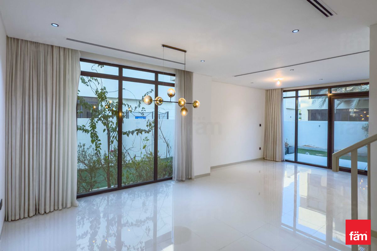 3 Beds + Maid | Spacious | Luxury