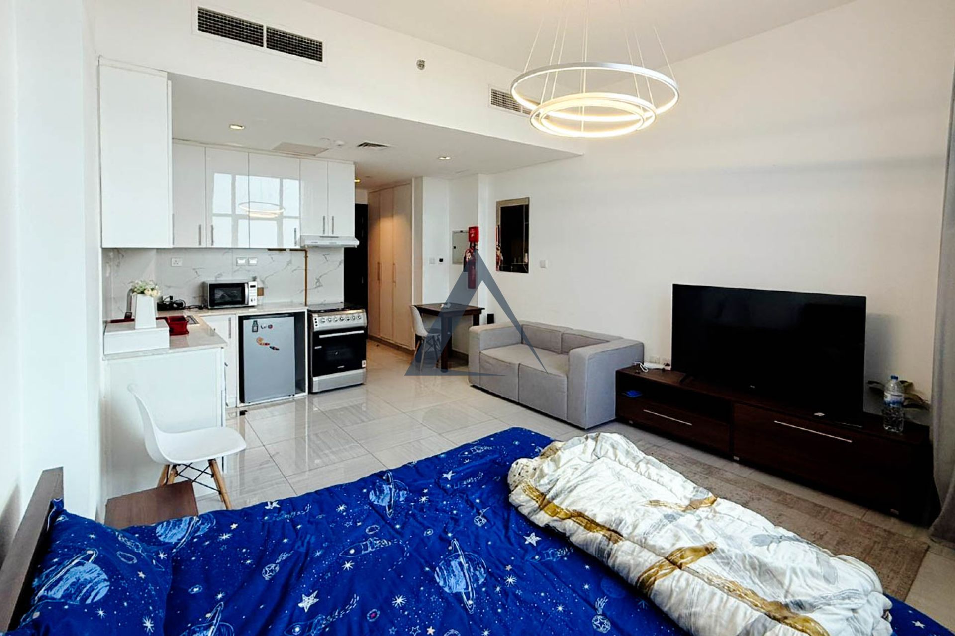 High Floor | 5400 Monthly | Ready to Move