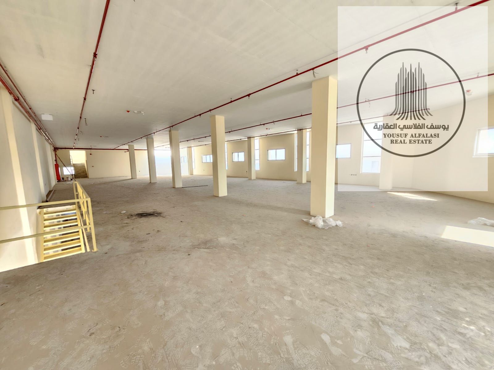 Warehouse for rent in Umm Al Quwain, area 11,450 sq ft, 40 kW electricity, price 515,250 AED