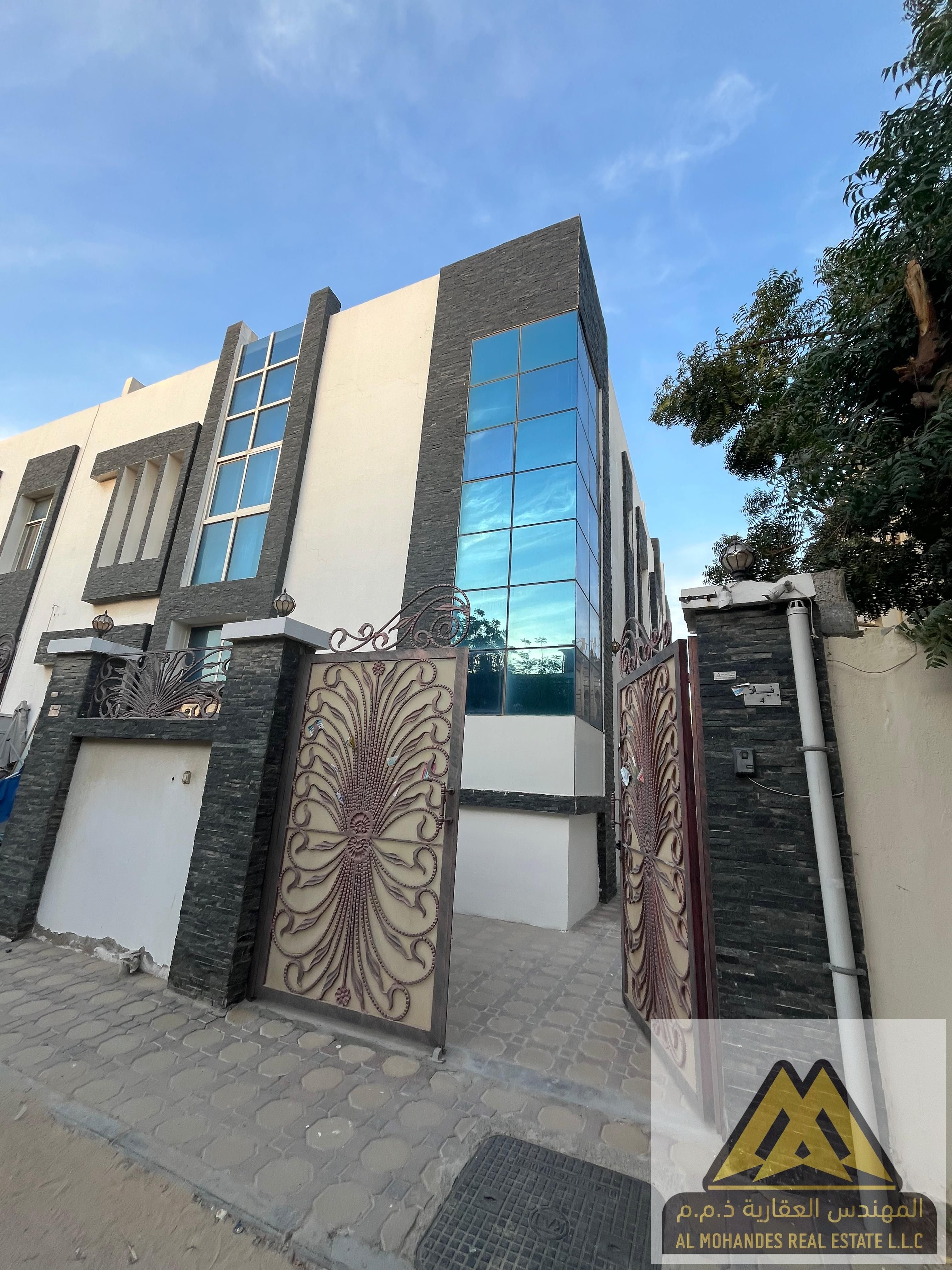 Townhouse villa for annual rent in Al Muwaihat – 4 bedrooms, living room, maid's room, 4 bathrooms, AED 80,000