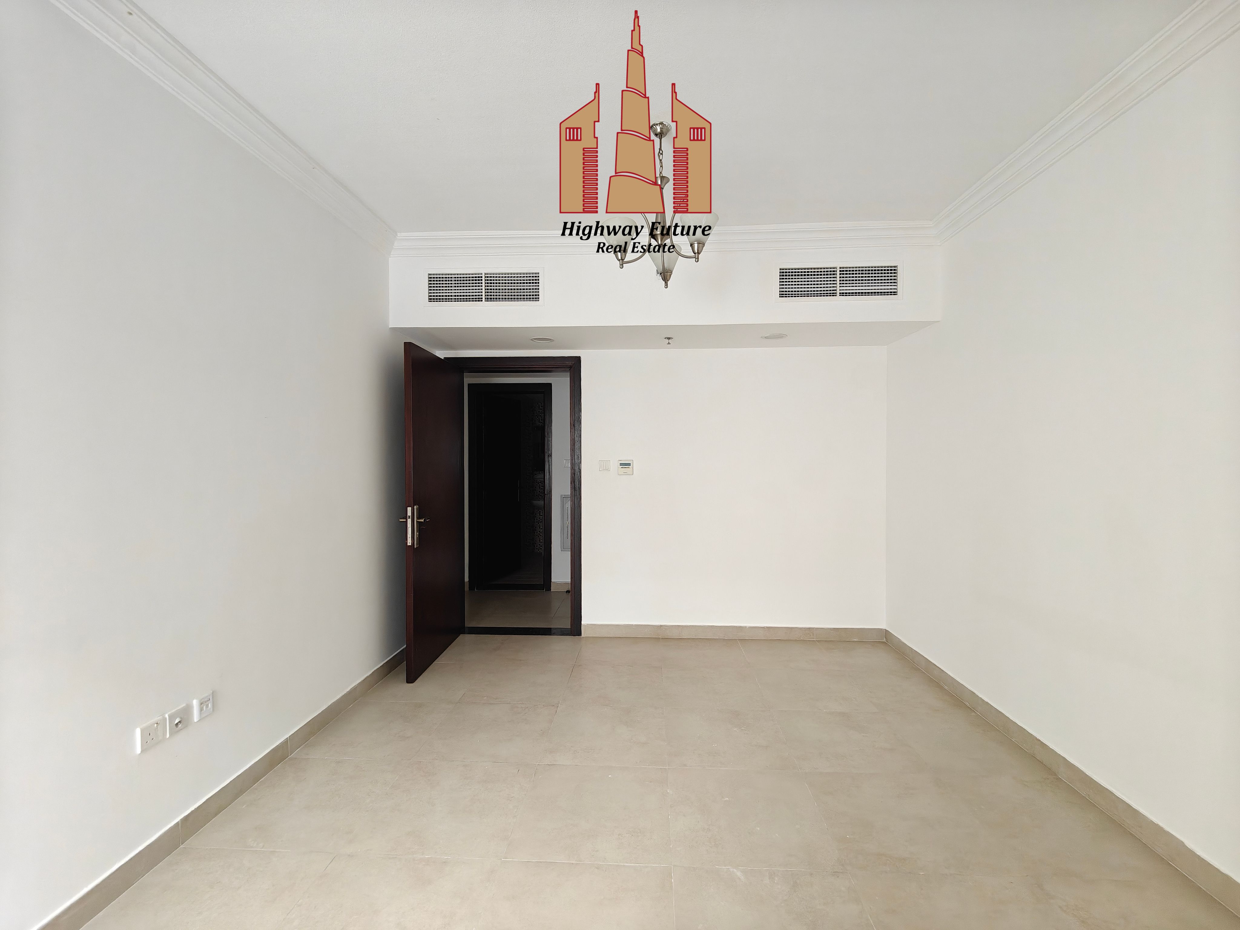 NEAT & CLEAN APARTMENT ON PRIME LOCATION READY TO MOVE FOR FAMILY