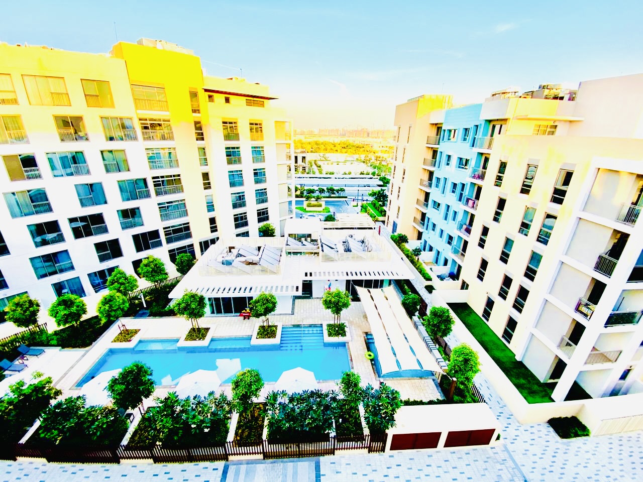 Fully gated community lavish STUDIO with pool view and cover parking