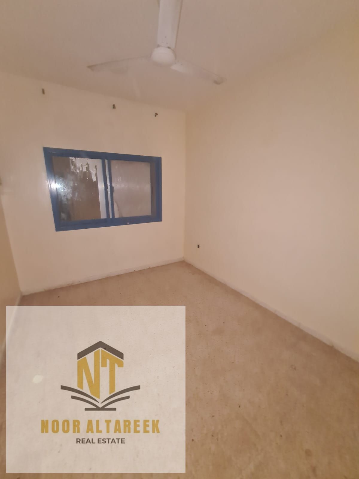 Annual apartment for rent in Al Qulayaa, located in a lively area close to all essential services, making it a practical and comfortable living optio