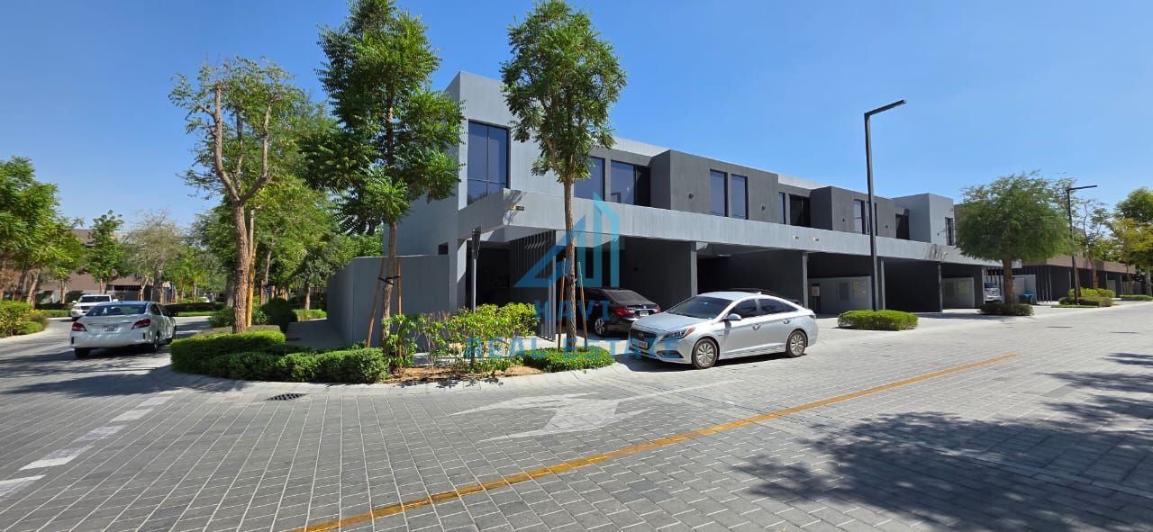 Corner L-Shaped 3BR Townhouse with Added Privacy | Kaya, Masaar