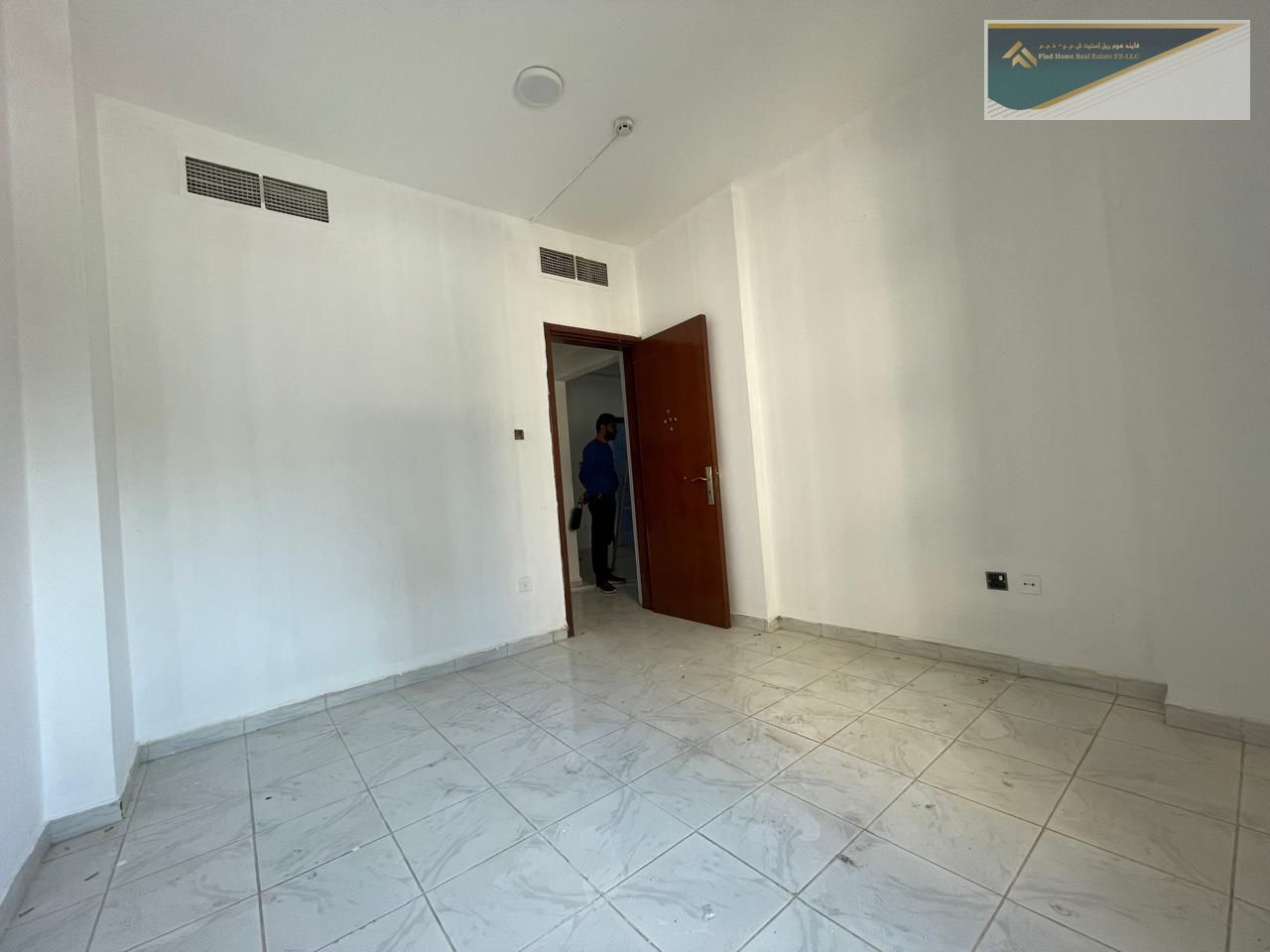HOT LOCATION!!2BHK ONLY FOR FAMILY WITH BALCONY IS JUST 37K