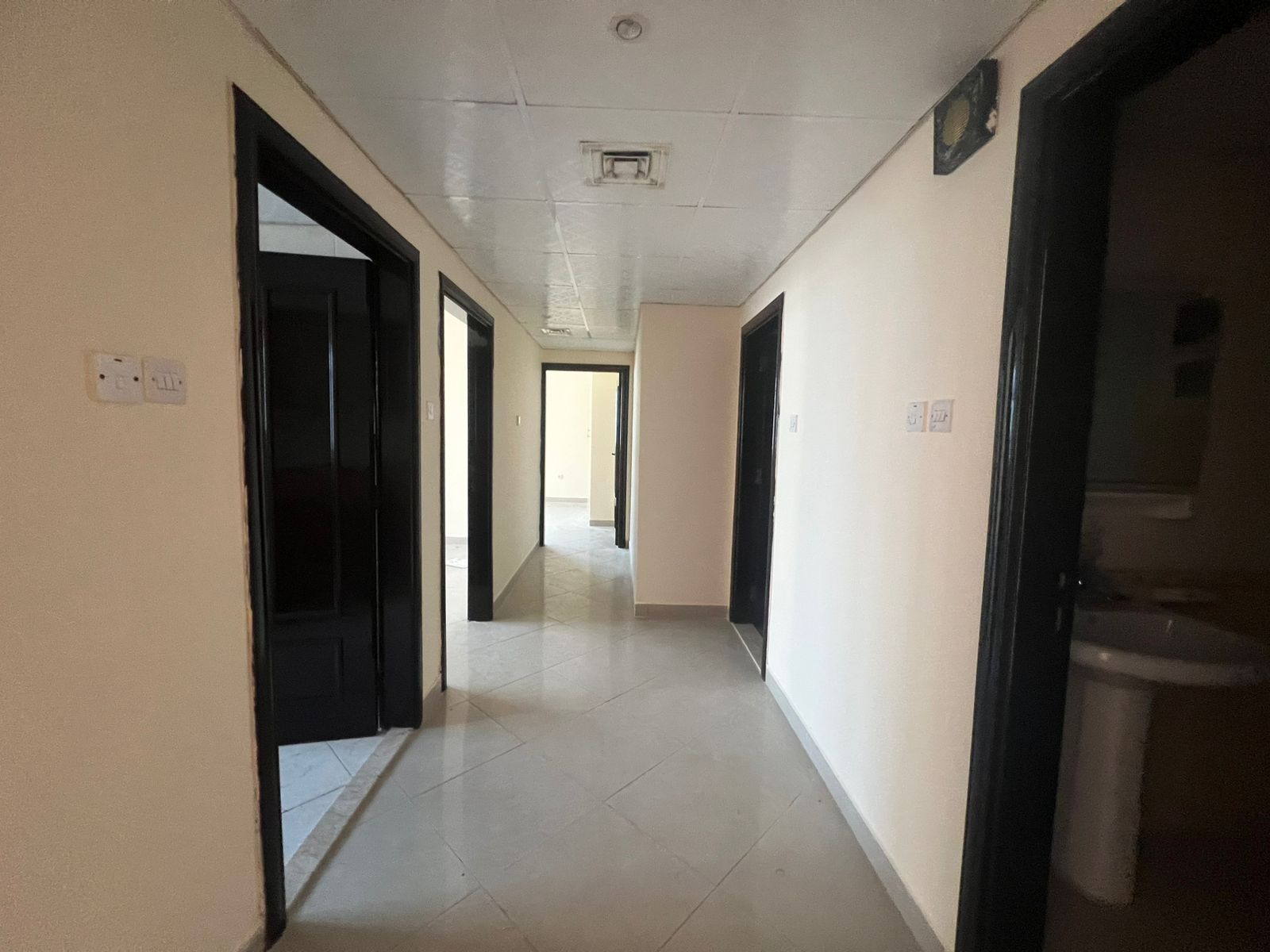 2BHK Al Majaz 2 Sharjah Sea View Spacious Living Room Balcony Built-in Wardrobes Free Parking Prime Location