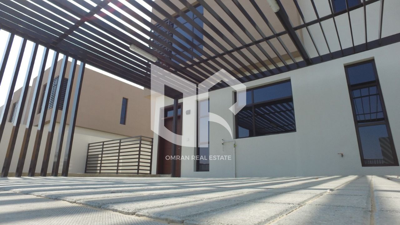 Bargain Price – Corner Townhouse in Nasma Residences