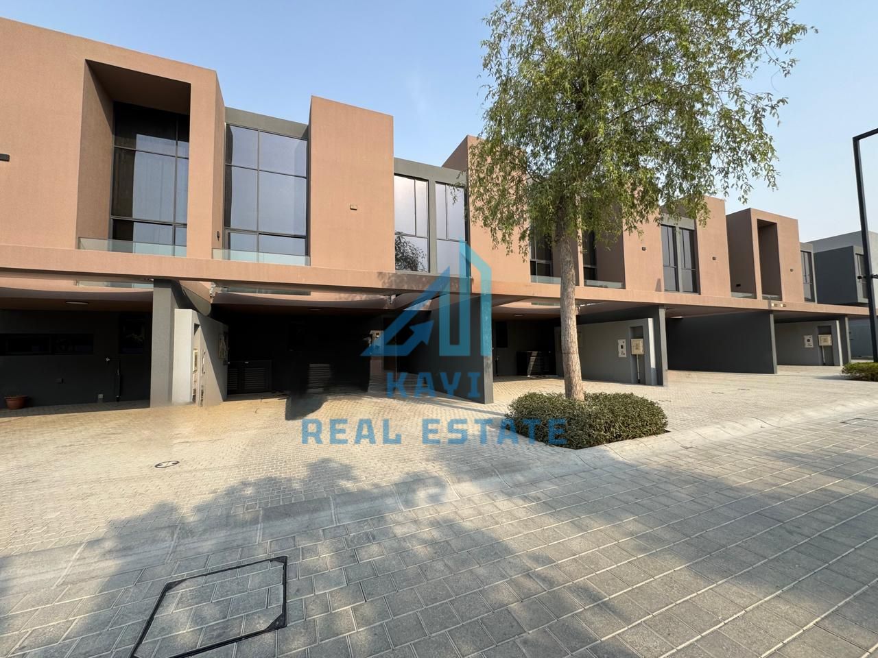 Luxury Meets Nature in Robinia