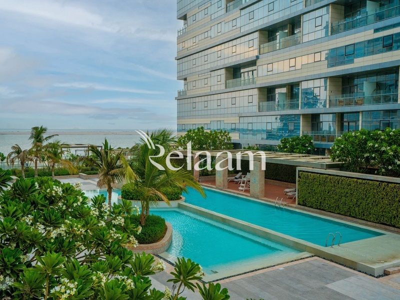 Luxury Townhouse | Coastal Sea View | Private Parking