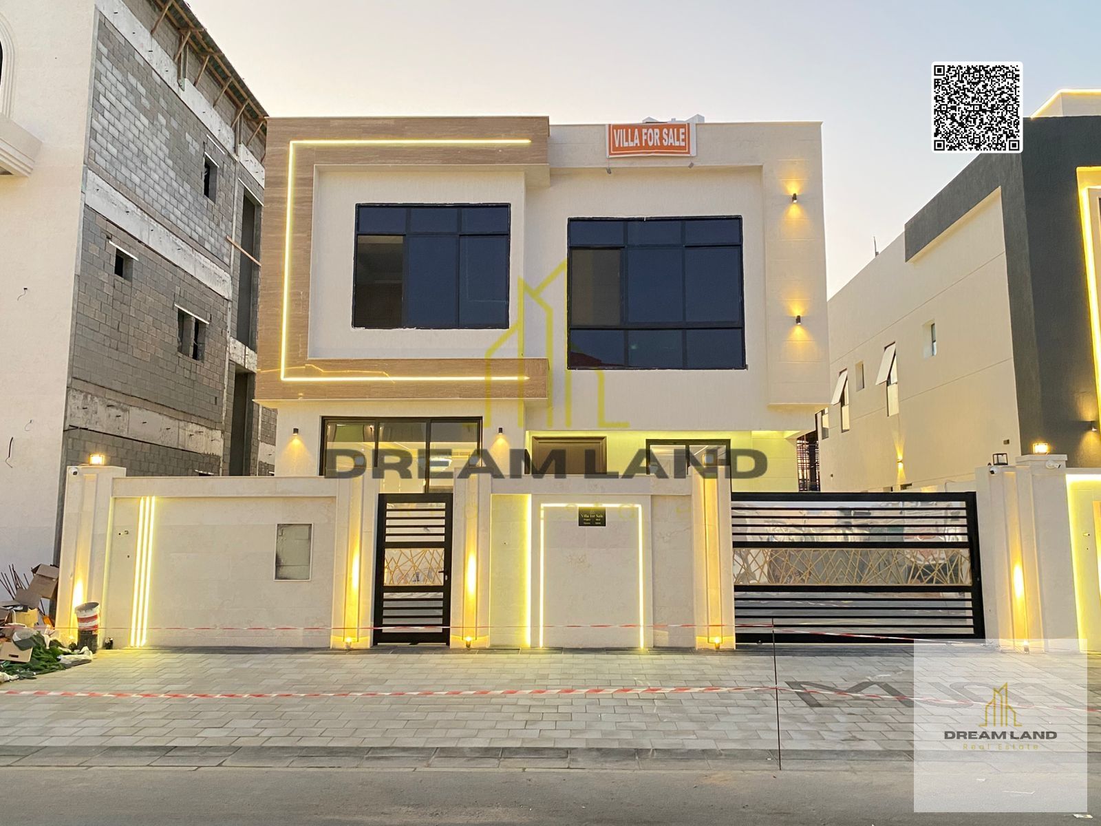Luxury villa, including registration and ownership fees, with a modern design and a negotiable price.