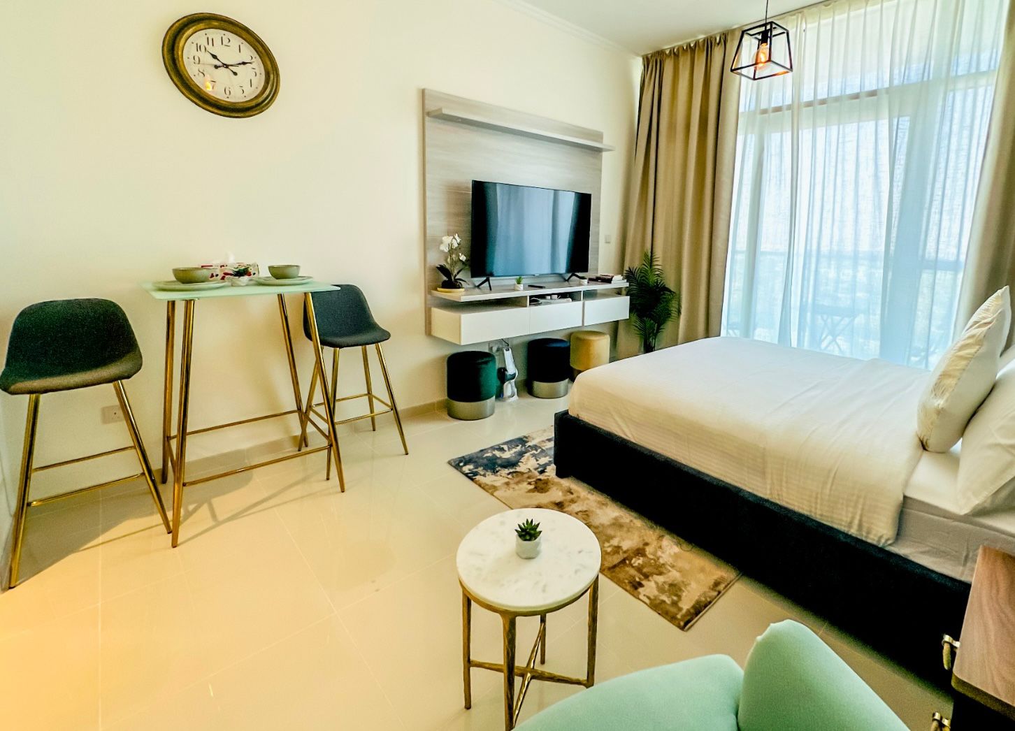 brand new studio in carson tower C