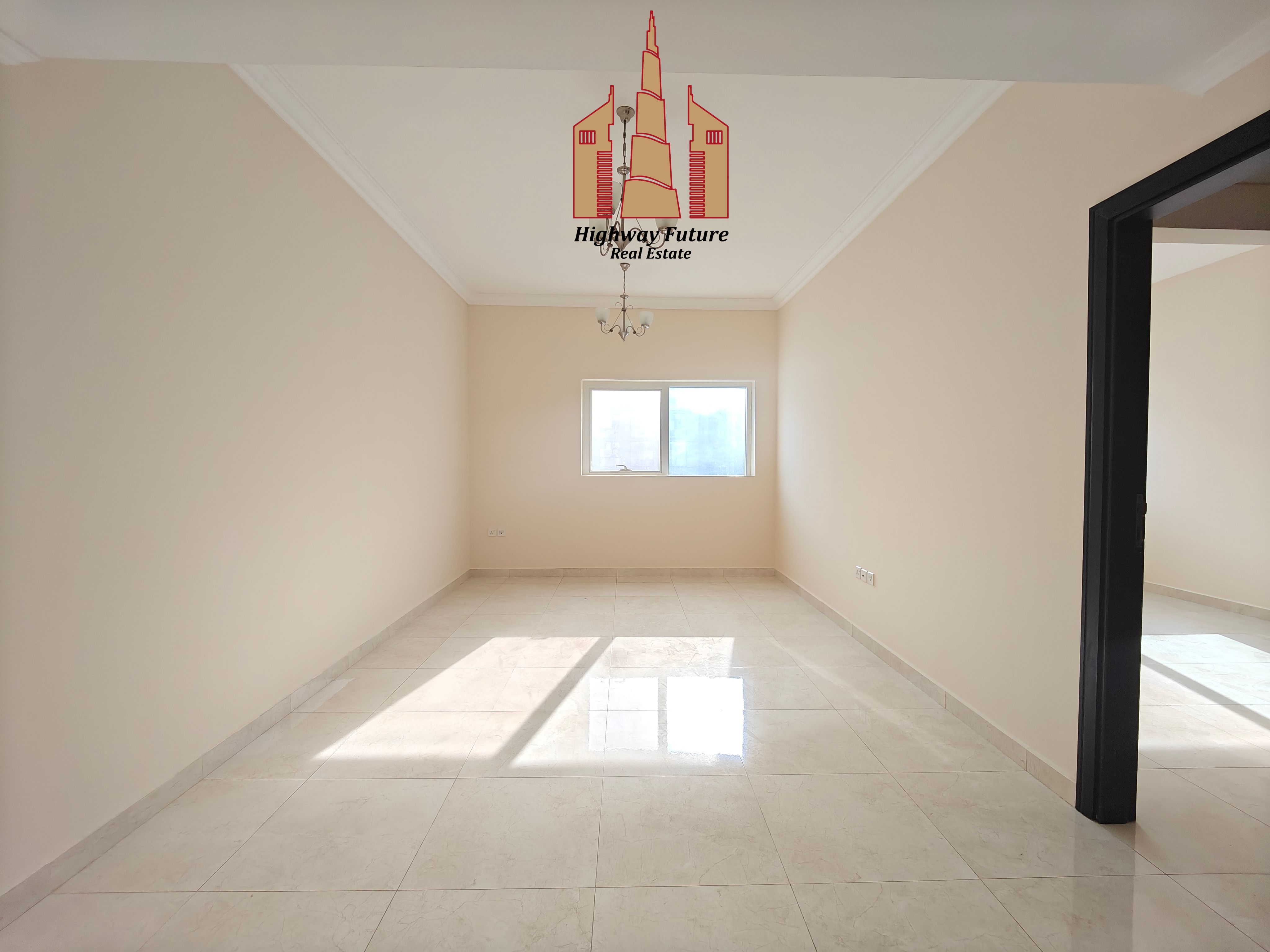 READY TO MOVE APARTMENT WITH CAR PARKING MASTER BEDROOM