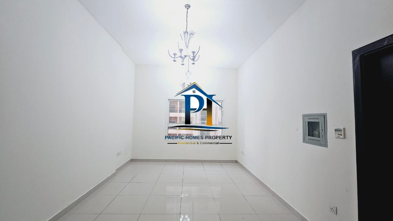 Executive Bachelor Allow Studio Apt Available Near to Zulekha Hosp