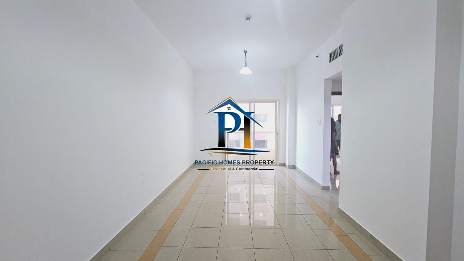 MODERN & SPACIOUS LUXIOURES 1 BHK APT AVAILABLE NEXT TO POND PARK