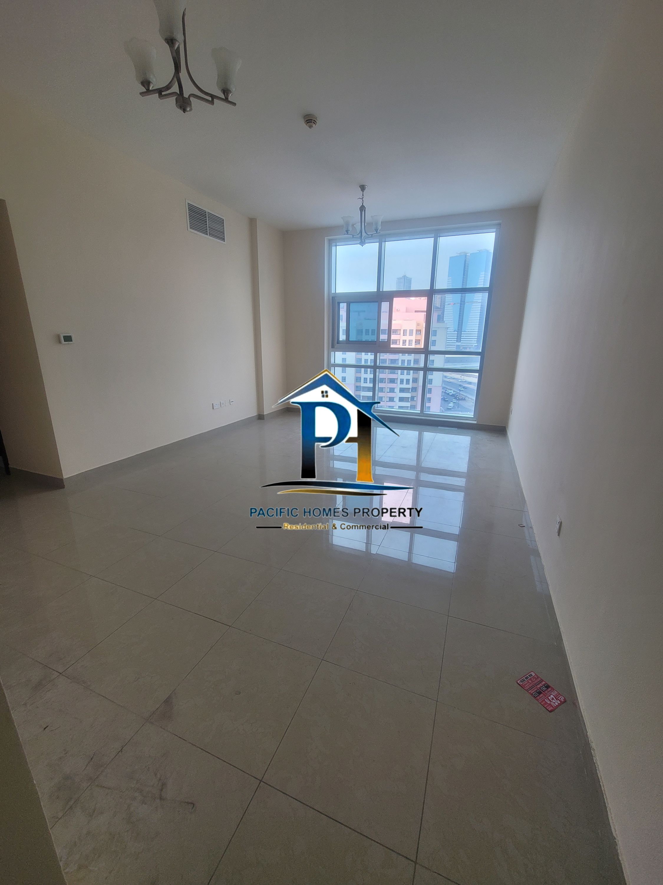 HUGE 1 BHK WITH 2 BATH GYM PARKING CLOSE TO ZULEKHA HOSPITAL JUST IN 55K. . .