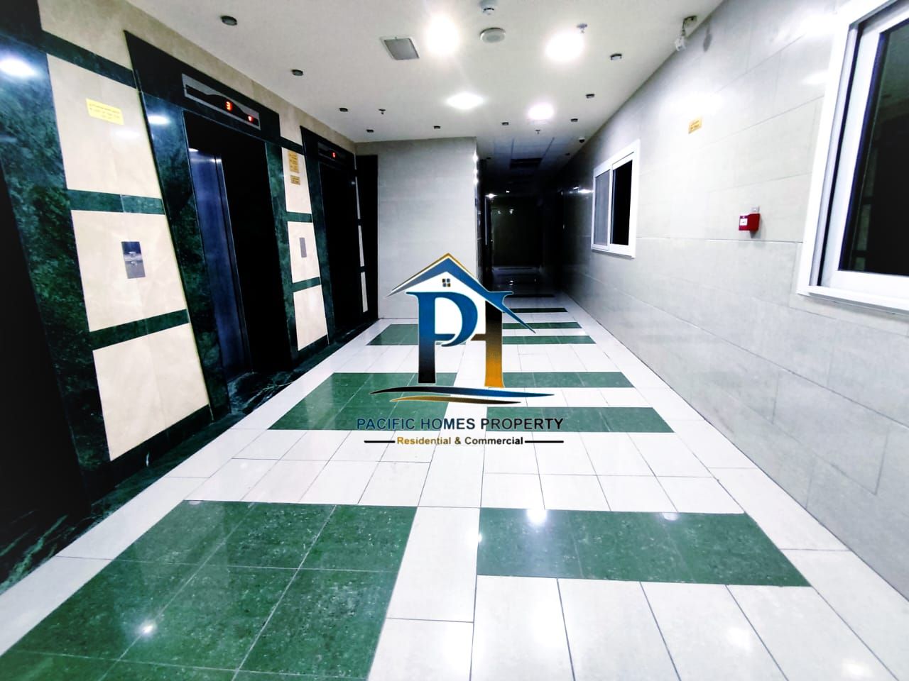 HUGE 2 BHK WITH BOTH MASTER ROOM CLOSE TO ZULEKHA HOSPITAL AND POUND PARK JUST IN 68K. .