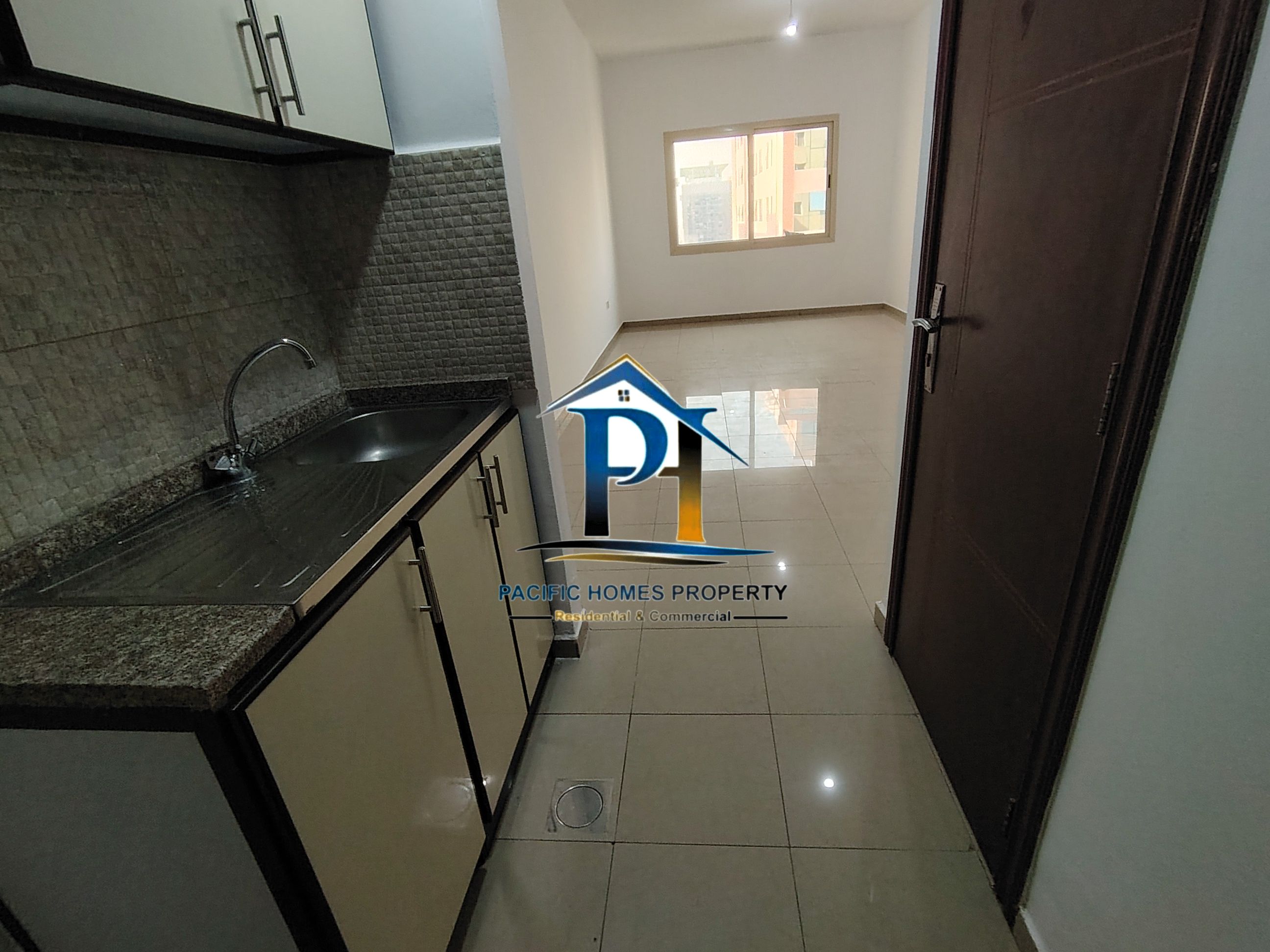 SPACIOUS STUDIO FOR FAMILY CLOSE TO RTA BUS OR SAHARA MALL ONLY 40K
