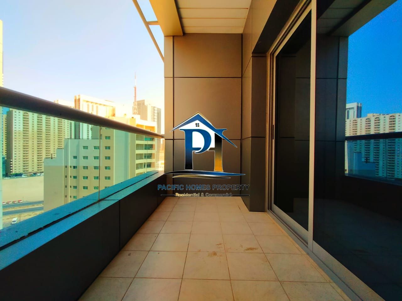 LUXURY 01 BEDROOM SPACIOUS SIZE WITH 2 WASHROOM FOR FAMILY