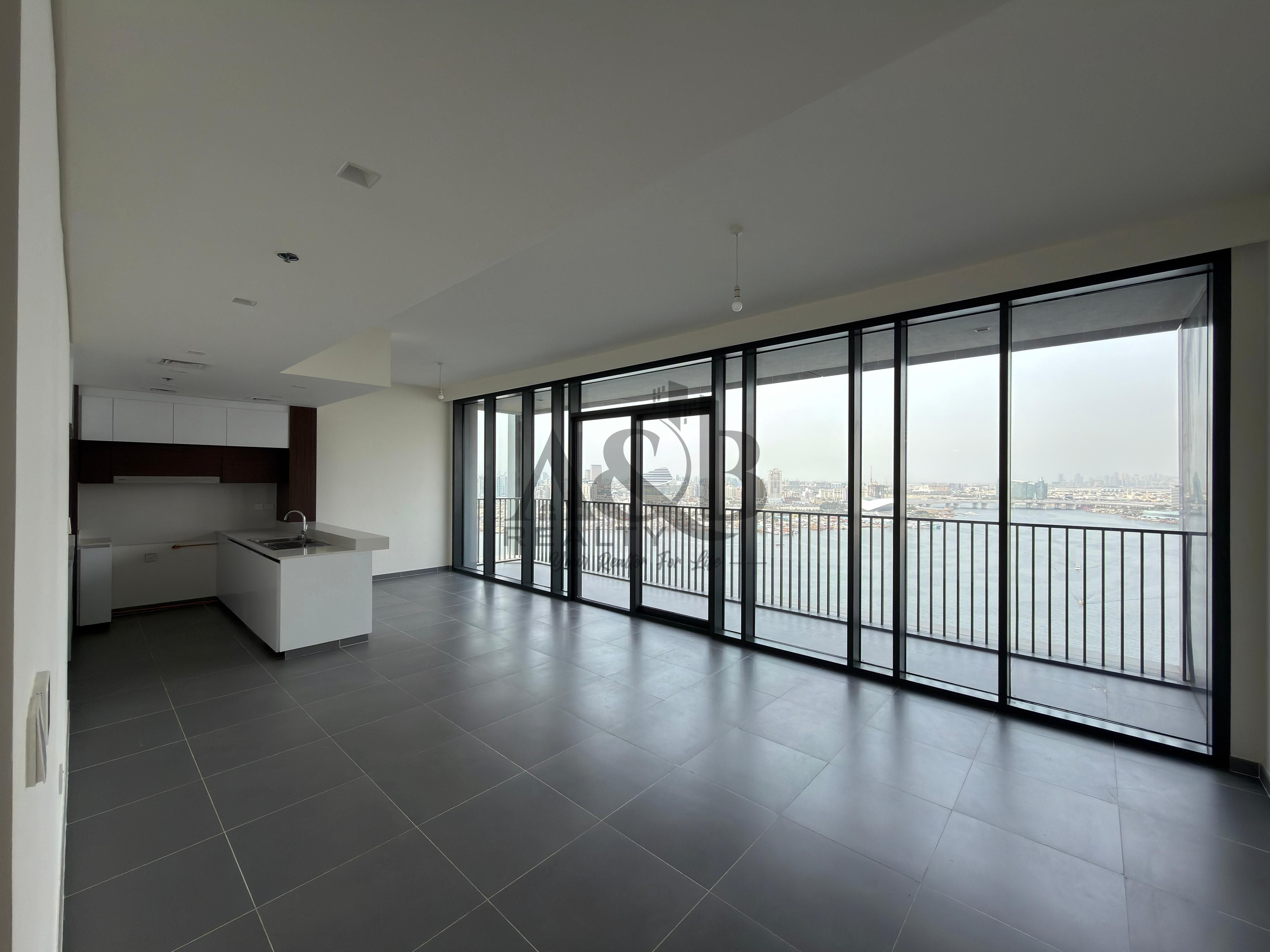 SPACIOUS | SEA AND BURJ VIEW | CHILLER FREE