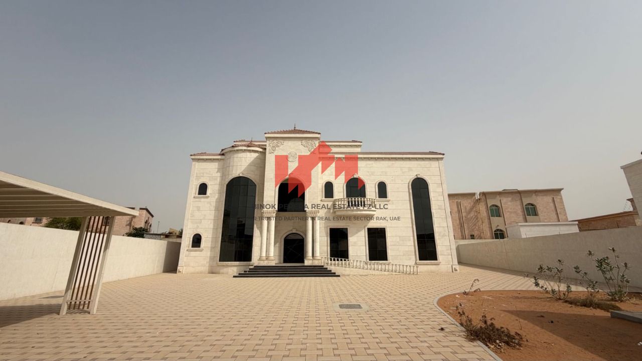Spacious 5 BR Villa in Seih Al Uraibi