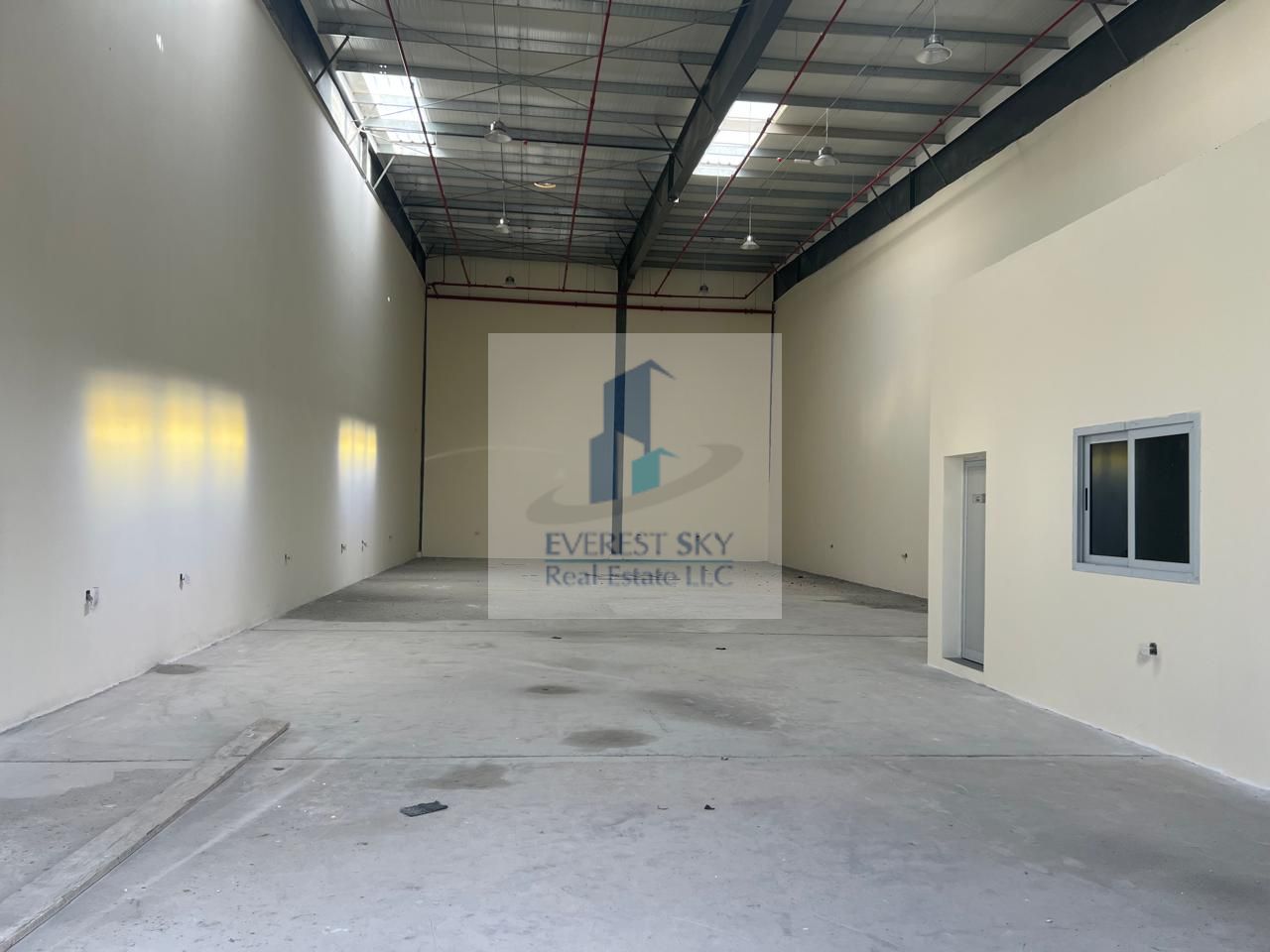 BRAND NEW WAREHOUSES with 27 KW power. 2 Offices,toilet with 12m height !!