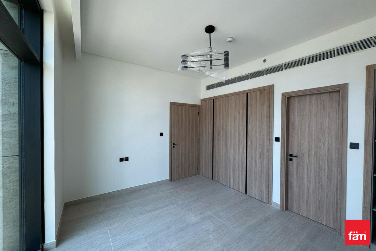 PREMIUM QUALITY | LUXURIOUS | READY TO MOVE