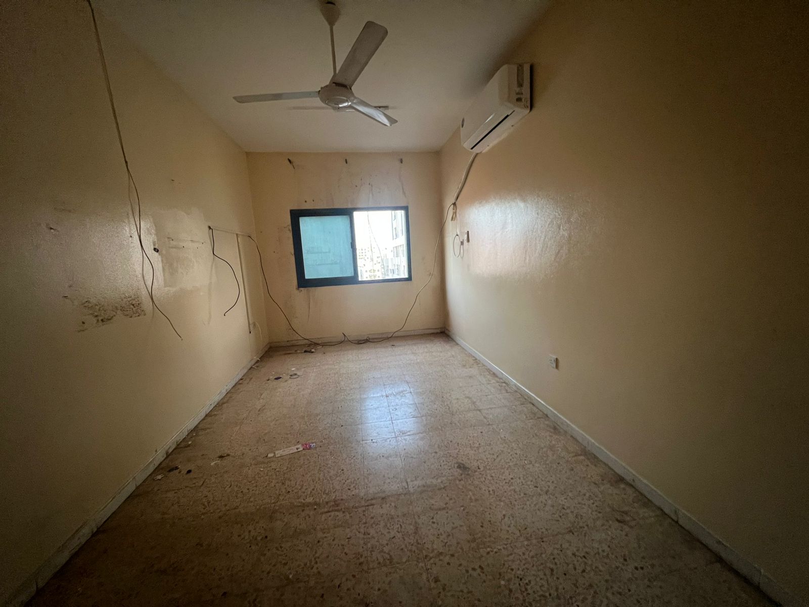 Split AC / open-view balcony / large spaces / near Dubai exit / very close to corniche / near central services