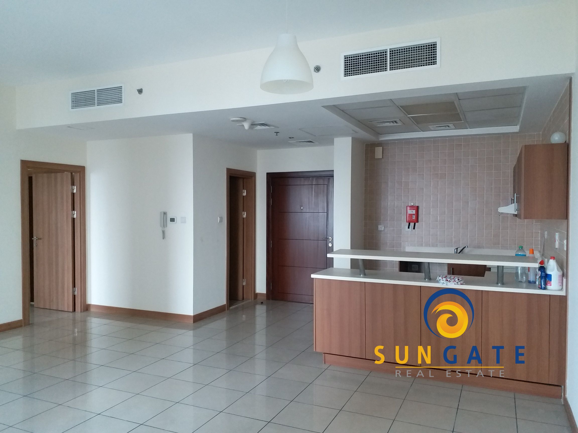 Unfurnished, High floor , Vacant on March end