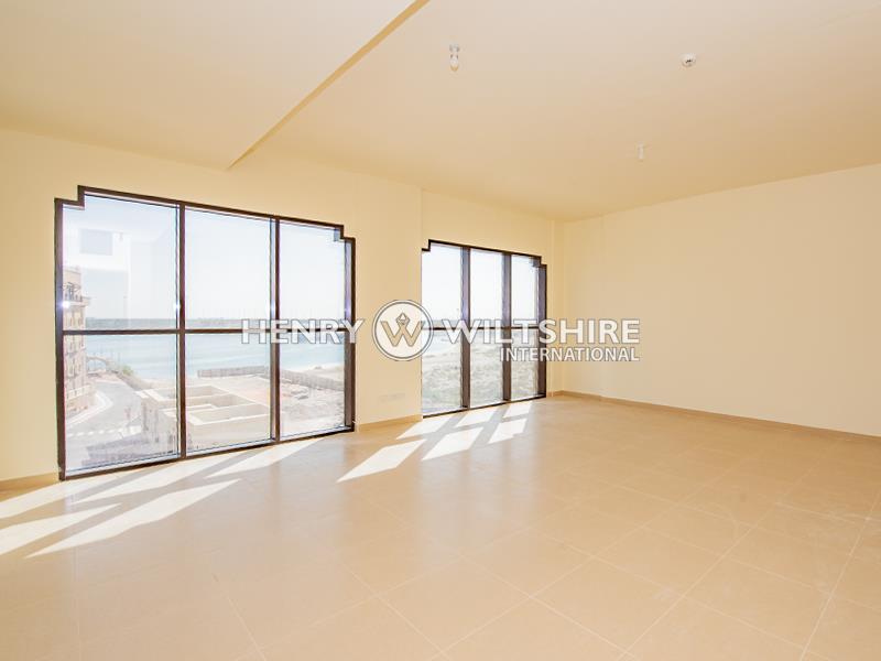 Spacious layout and facilities | 3 + maids