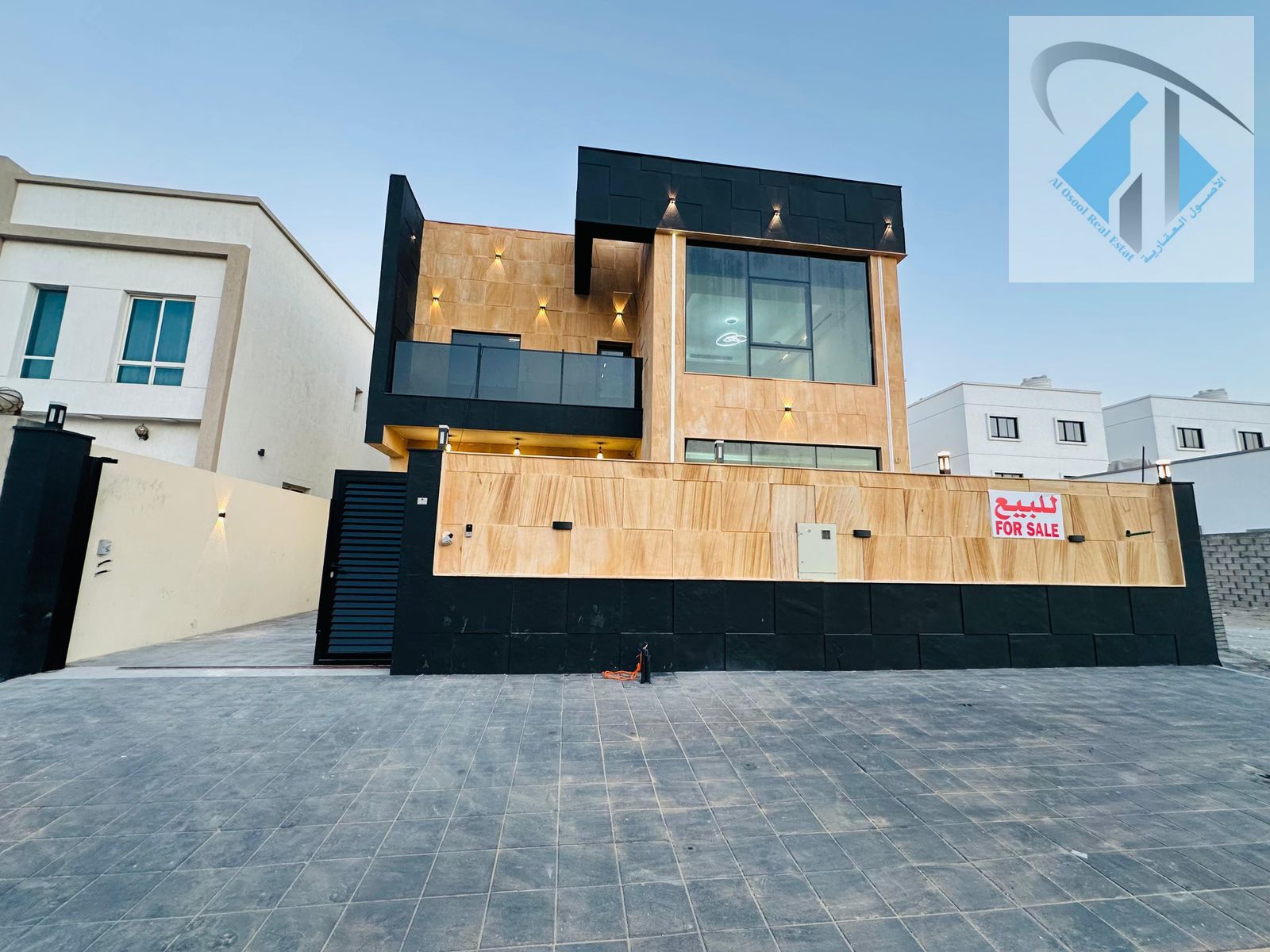 For sale in Al Zahia – Luxury villa with full specifications, 5 bedrooms | Central air conditioning | Includes registration and ownership fees