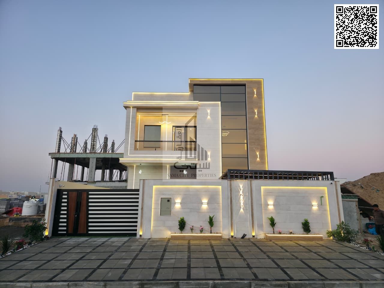 For sale: Super deluxe villa in Al-Haliyo 2 area, fees included, freehold ownership for all nationalities.
