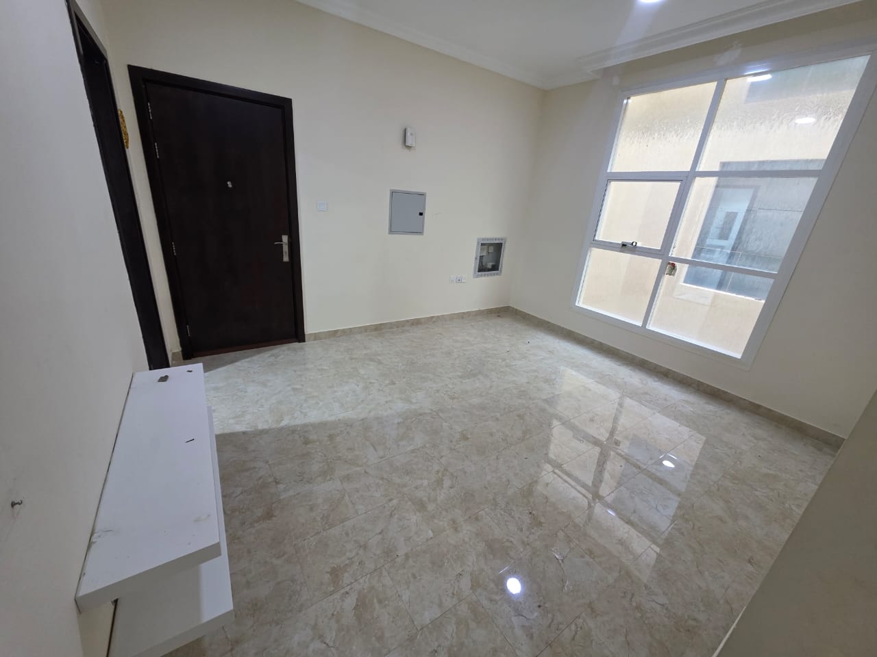 One bedroom and living room, excellent size, prime location, reasonable price, in Al Rawdah