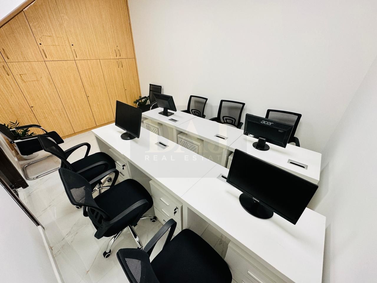 Stylish Office | Free Utilities | Near to Metro