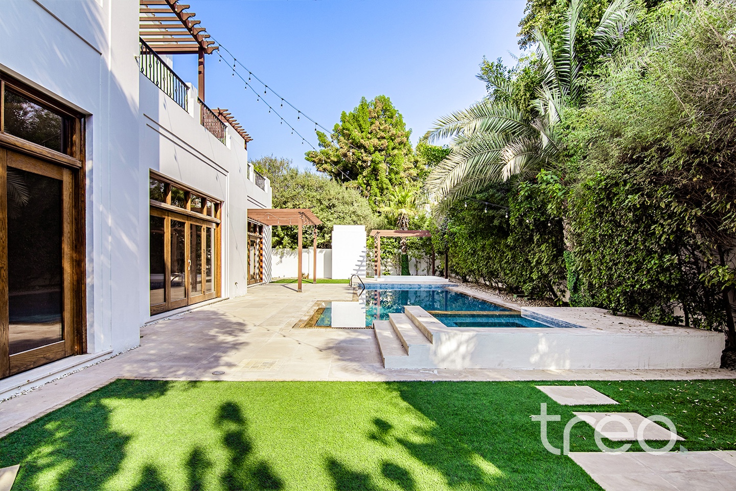 7 Bed Villa | Huge Plot | Great Location