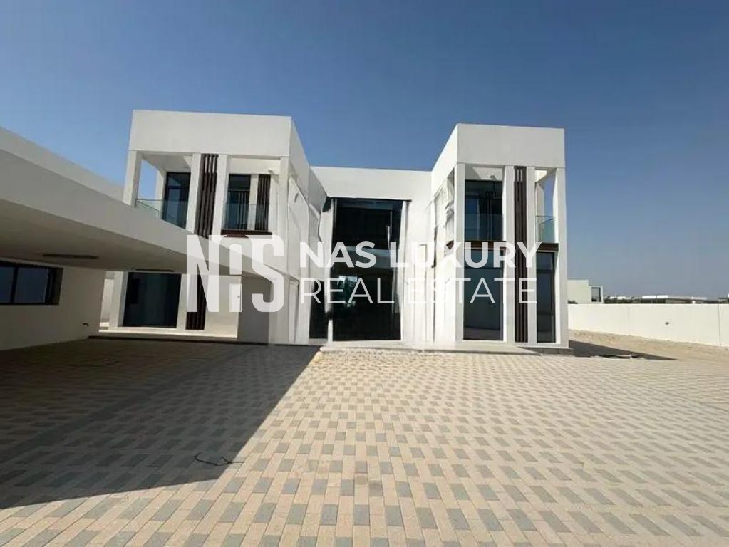 Ready V5 Select | Corner | Huge Plot | Near Water