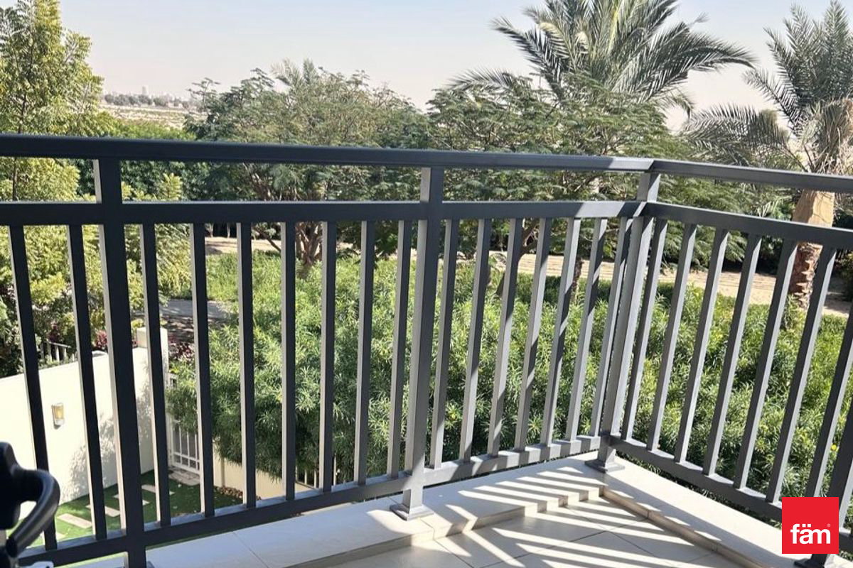 Available in March | Landscaped | Single Row