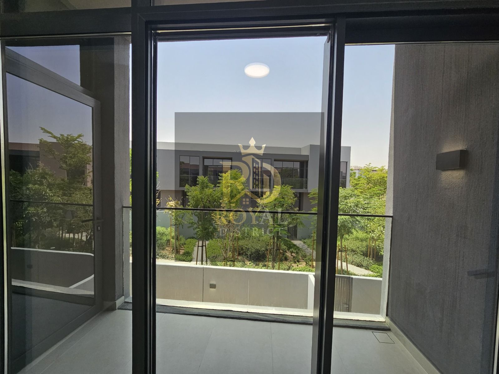 OWN A LUXURY 4-BEDROOM TOWNHOUSE + MAID’S ROOM | HIGH-QUALITY FINISHES | IN THE MOST PRESTIGIOUS RESIDENTIAL COMMUNITY | FREEHOLD | HOT DEAL PRICE. .