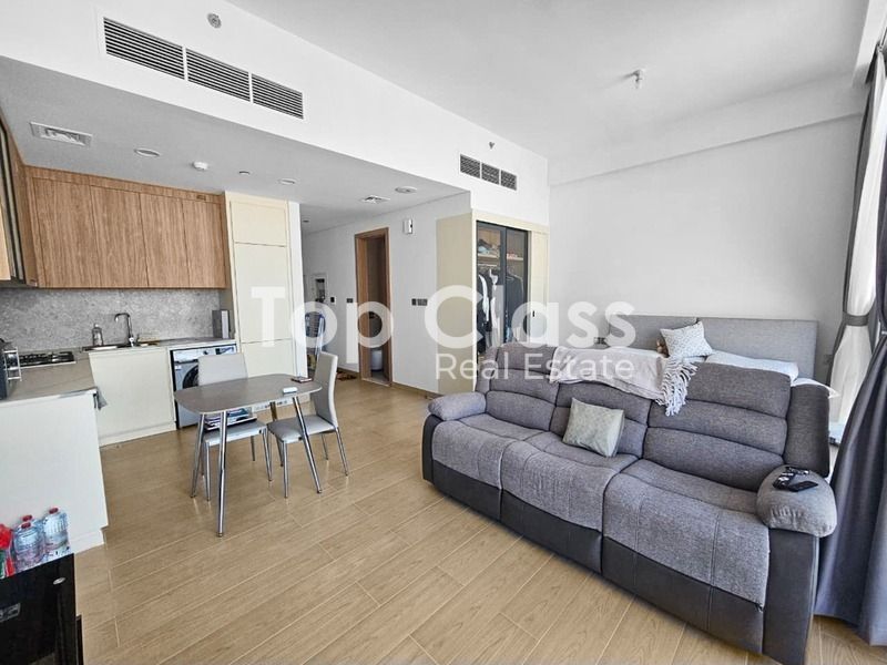 Furnished | Modern | Av Feb 24th
