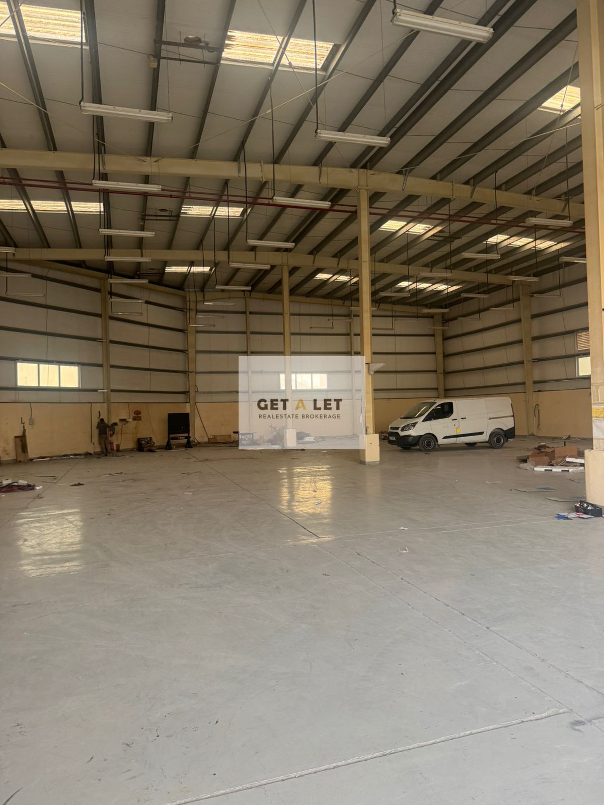 Prime Independent Warehouse for Rent – Main Road Facing