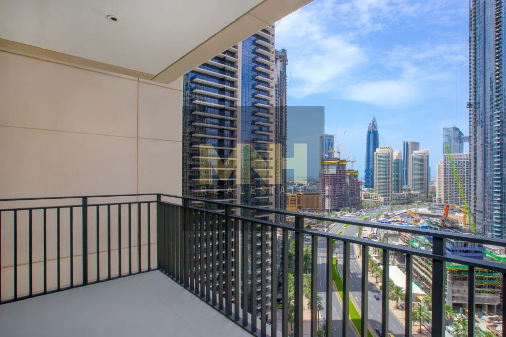 Luxury 2BHK || Aprt. for Rent || BLVD Crescent twr. 2