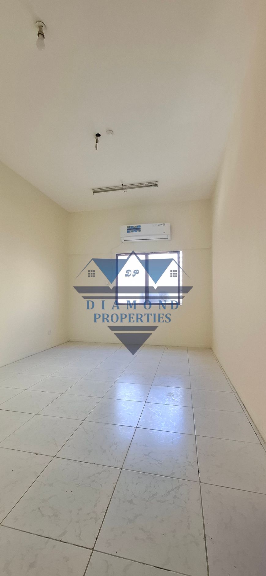 1bhk with Split ac fited available good location no deposit in al qasmiya just 25k