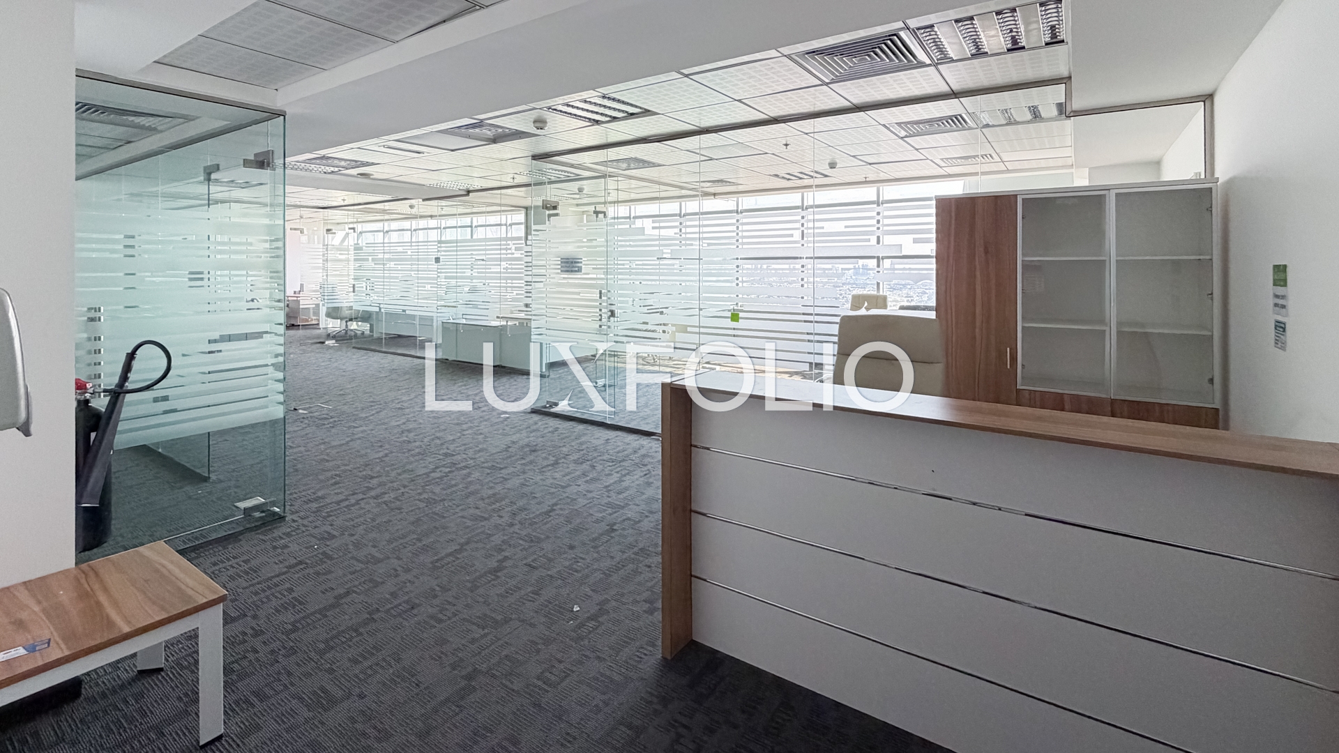 Island Views | Vacant Now | Partitioned