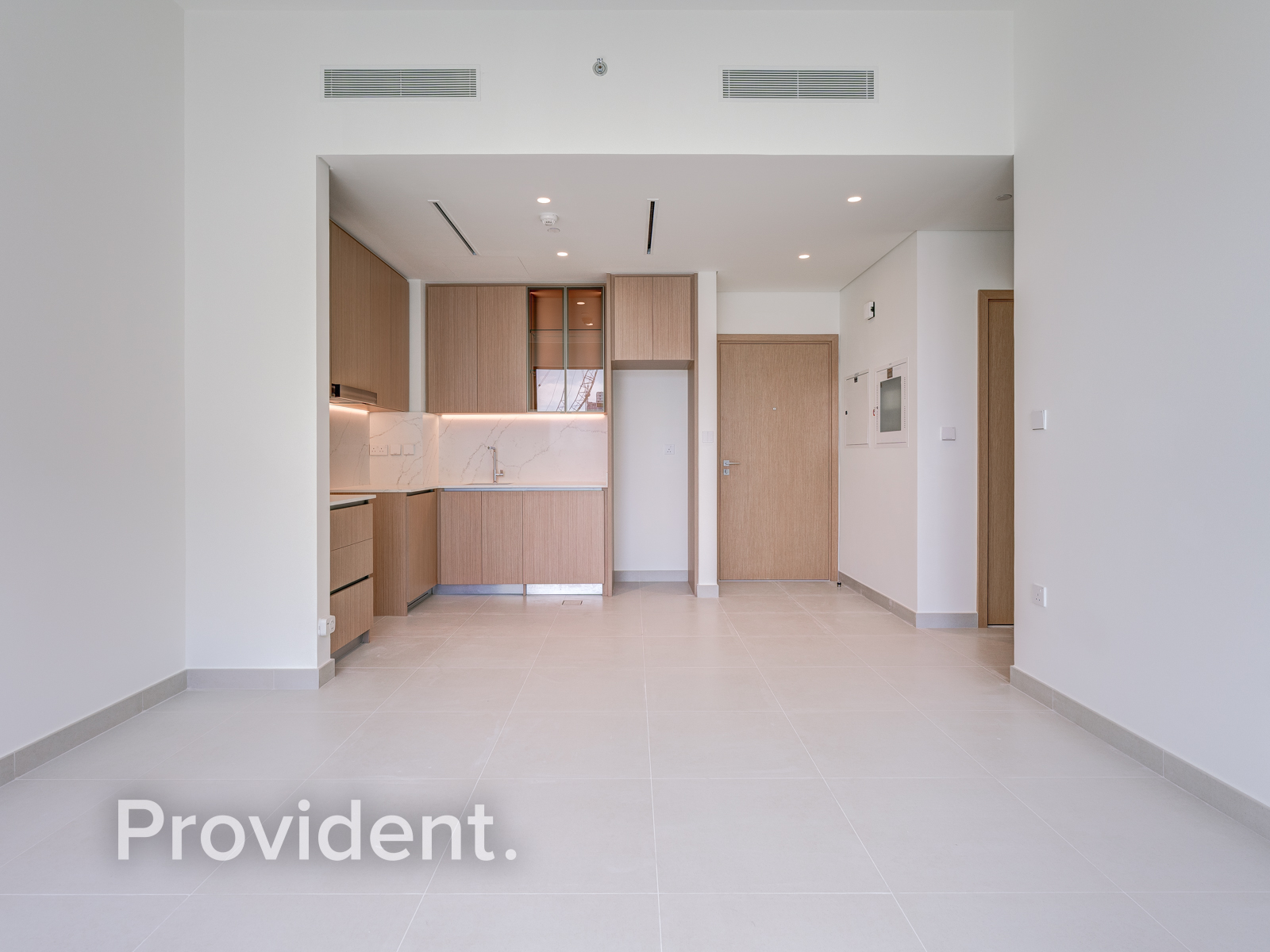 Direct Park Access | Close to the Mall | Spacious