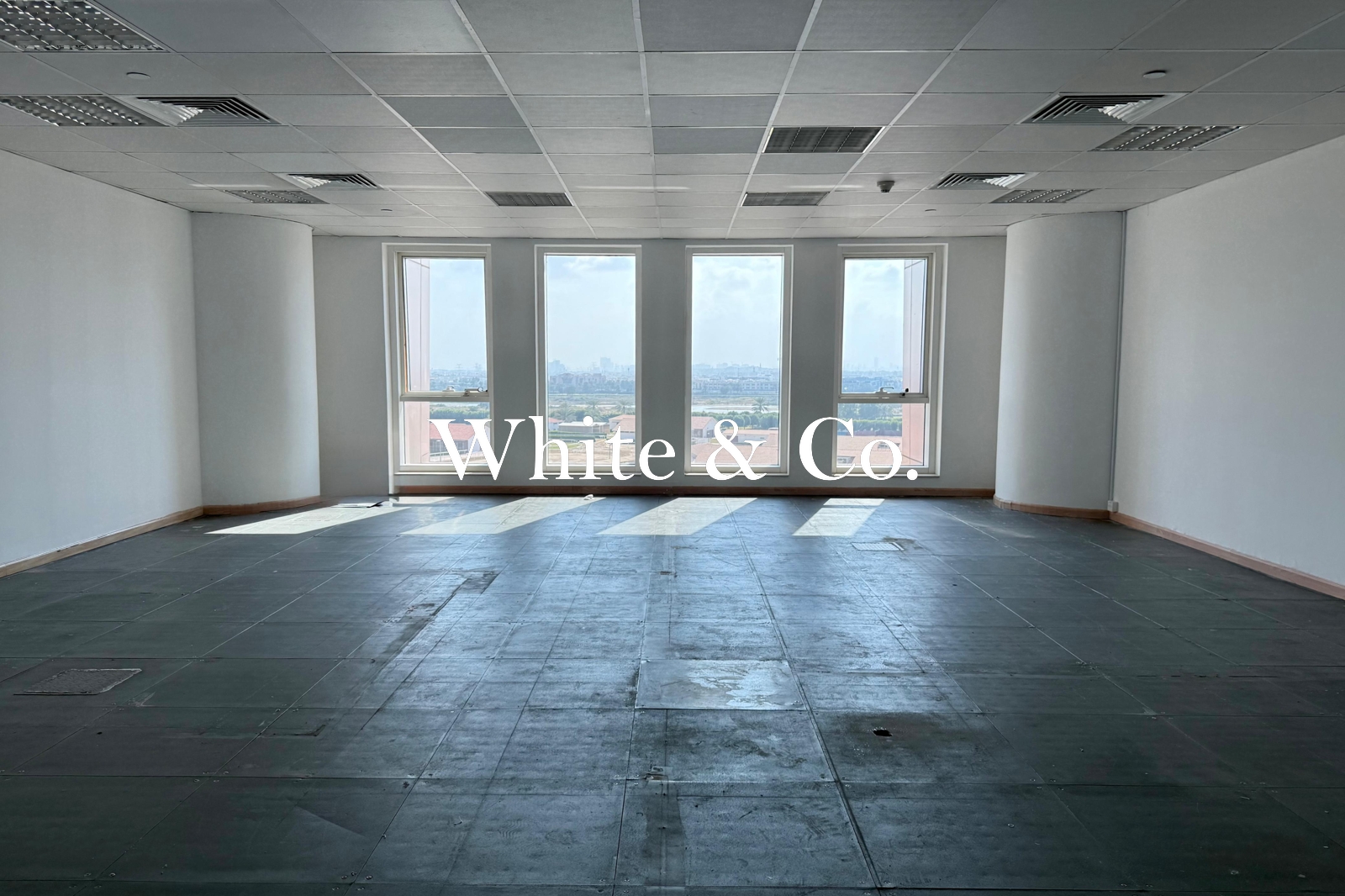 High-Floor Office | Open Layout | Racecourse View