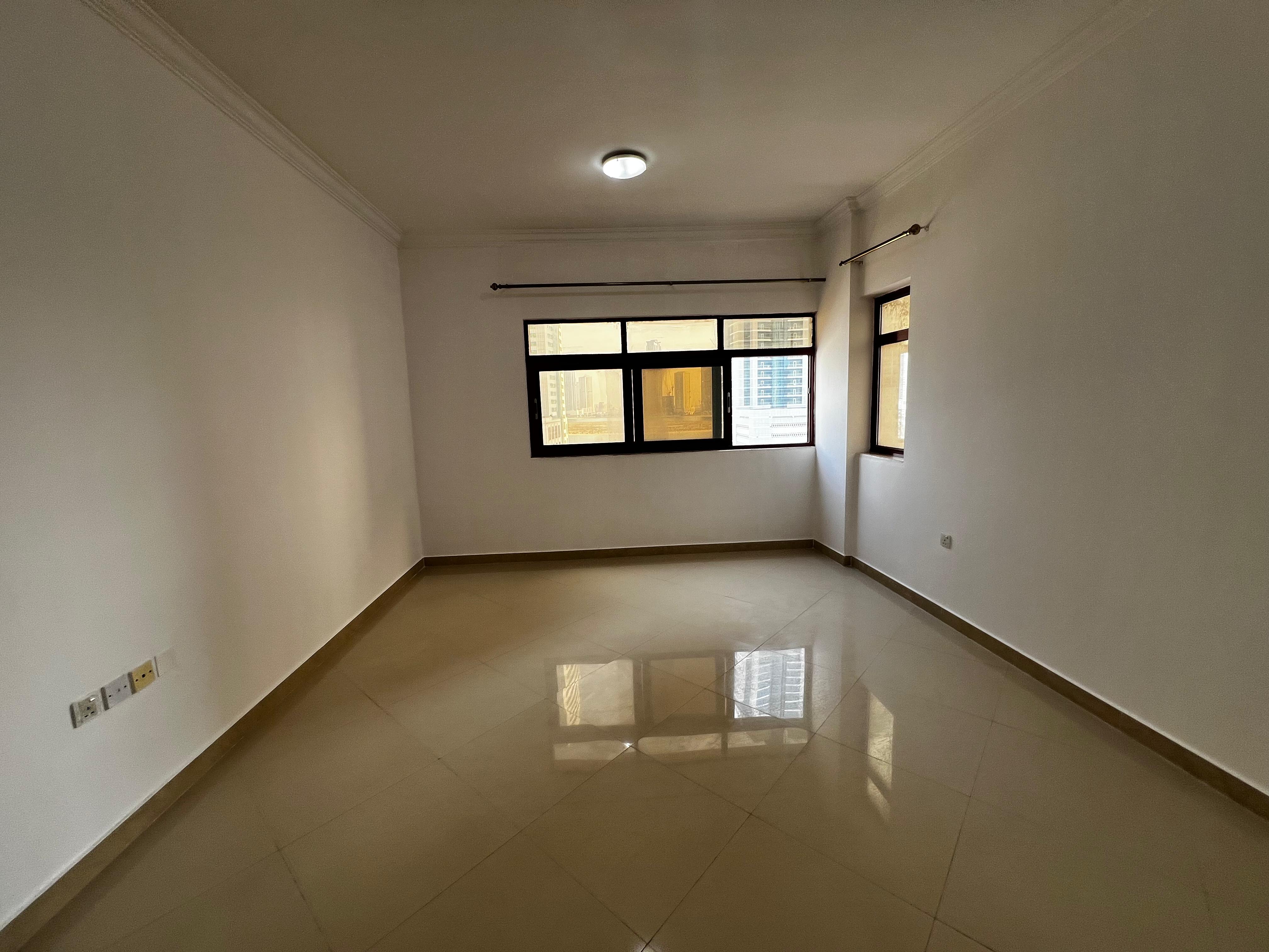 Sea view – central air conditioning – balcony – prime location – easy access to Dubai exit.