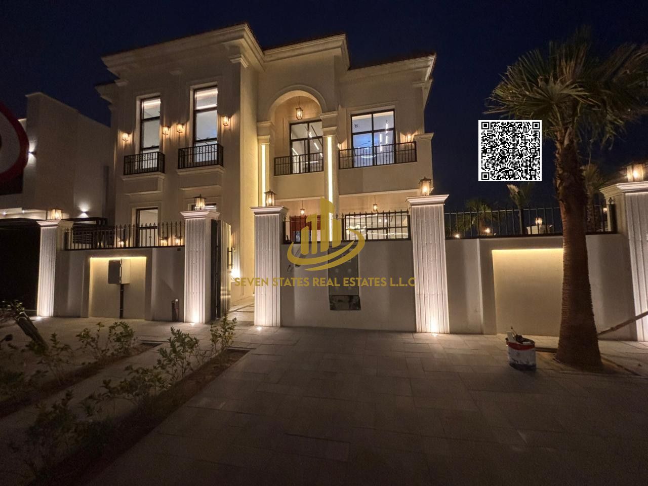 Luxury corner villa in Al Yasmeen offering a prime location, super deluxe finishes, elegant design, and exceptional privacy