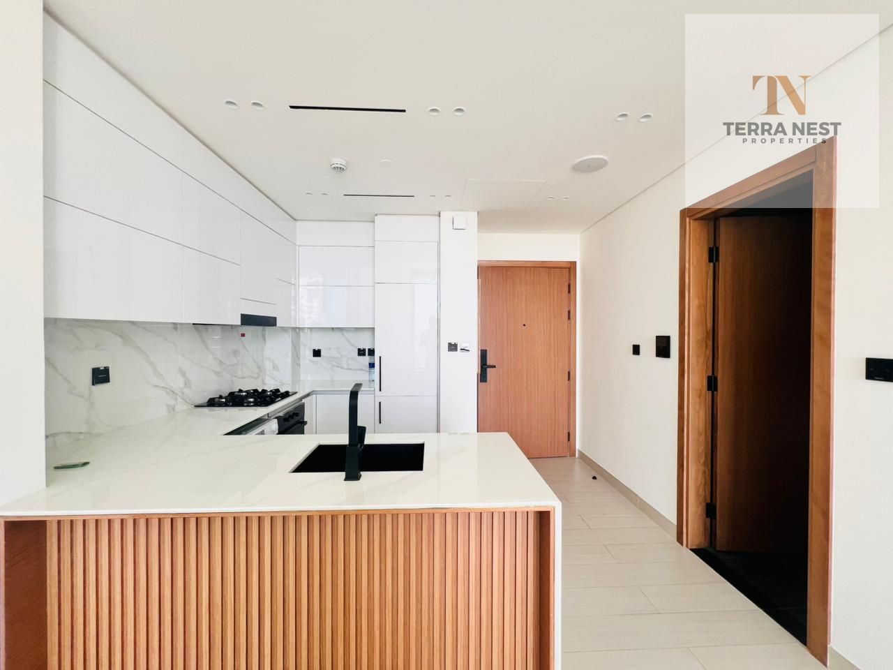 HIGH FLOOR | OPEN VIEW | NEAR TO EXIT | COZY 1 BR