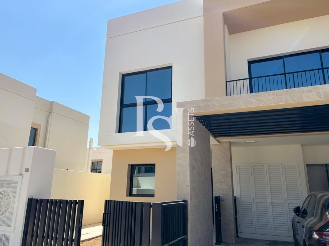 End Unit | Spacious Townhouse | Ready to Move