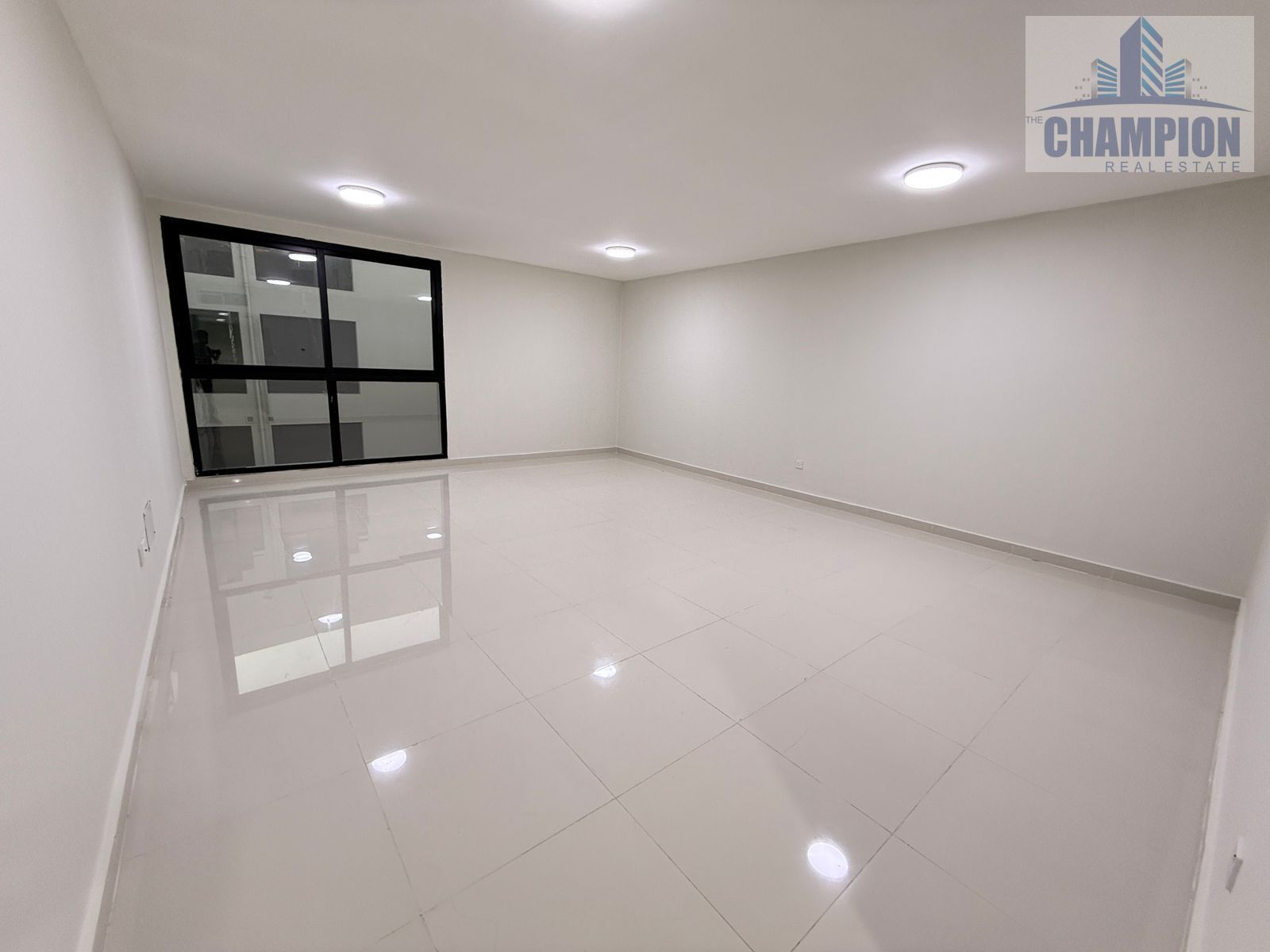 Spacious 4 BR Villa in Mirdif: Ideal Family Retreat