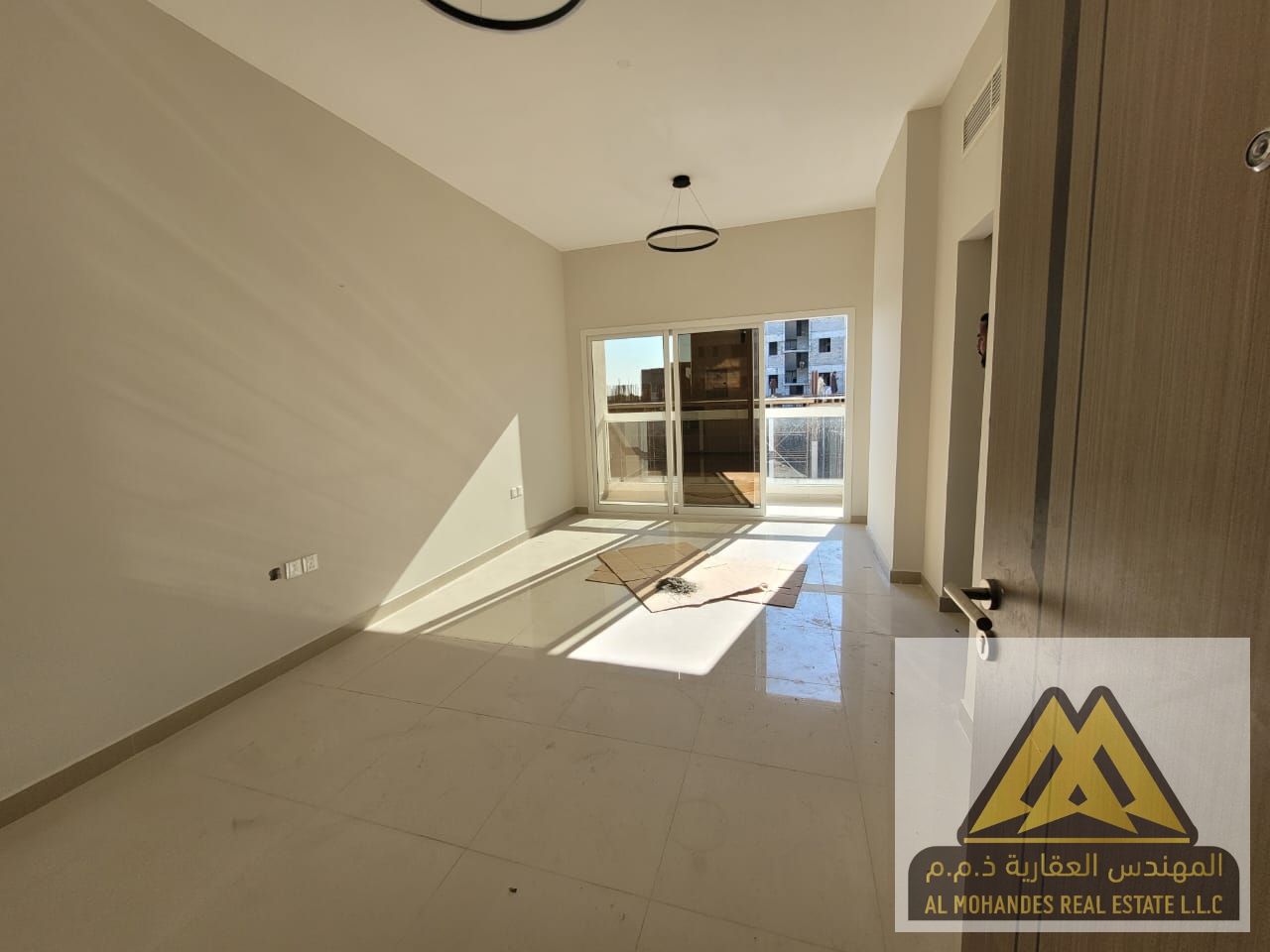 First occupancy, large area with balcony, 2 bathrooms